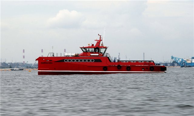 Высокоскоростное судно BARRACUDA для доставки на морские буровые платформы экипажей и снабжения