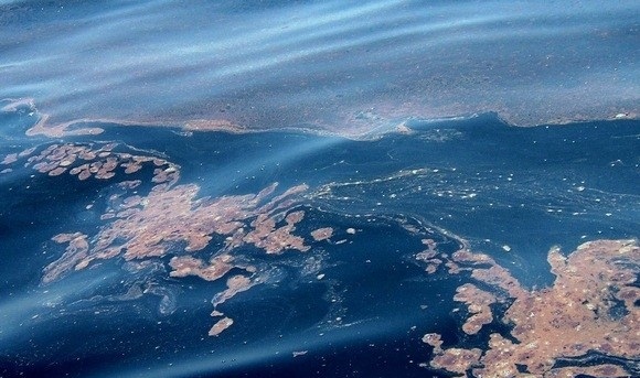 Загрязнение моря нефтью