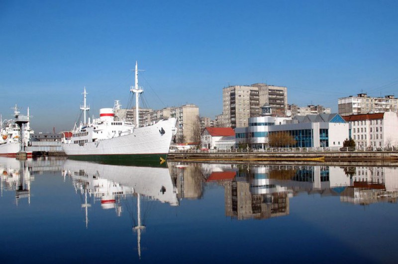 Научно-исследовательское судно Витязь в городе Калининград