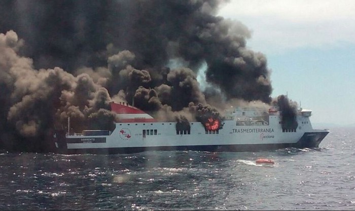 Пожар на пассажирском судне Sorrento