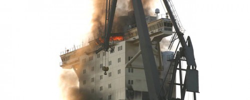 Пожар на контейнеровозе Emma Maersk